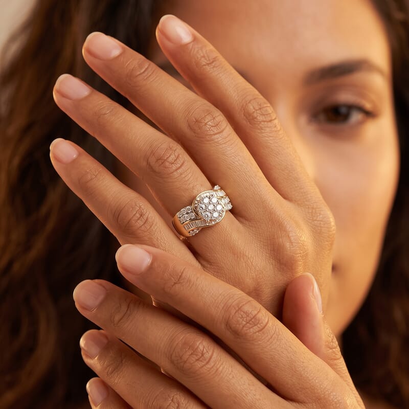 Luxuriant Lab Grown Diamond G-H SI 2.00 ctw Ring in 18K Vermeil Yellow Gold Over Sterling Silver (Size 6.0)