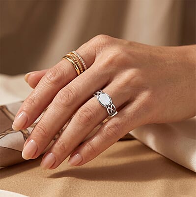 Moonstone 0.80 ctw Oval East West Solitaire Ring in Sterling Silver (Size 7.0)