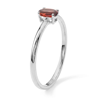 Garnet 0.15 ctw Oval Solitaire Ring in Sterling Silver (Size 7.0)