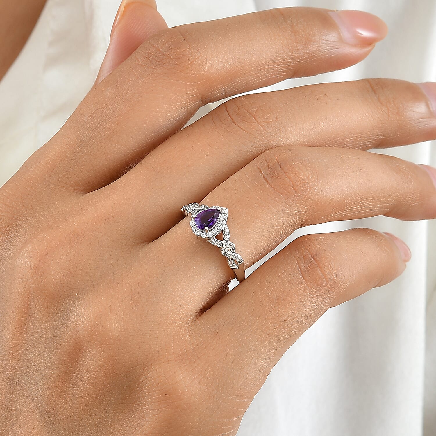 D'Joy Moroccan Amethystn and White Zircon 0.85 ctw Ring in Rhodium Over Sterling Silver (Size 6.0)