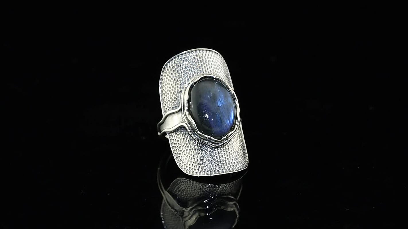 D''Joy Artisan Crafted Passport to Israel AAA Malagasy Labradorite Ring in Sterling Silver (Size 7.0) 9.65 ctw