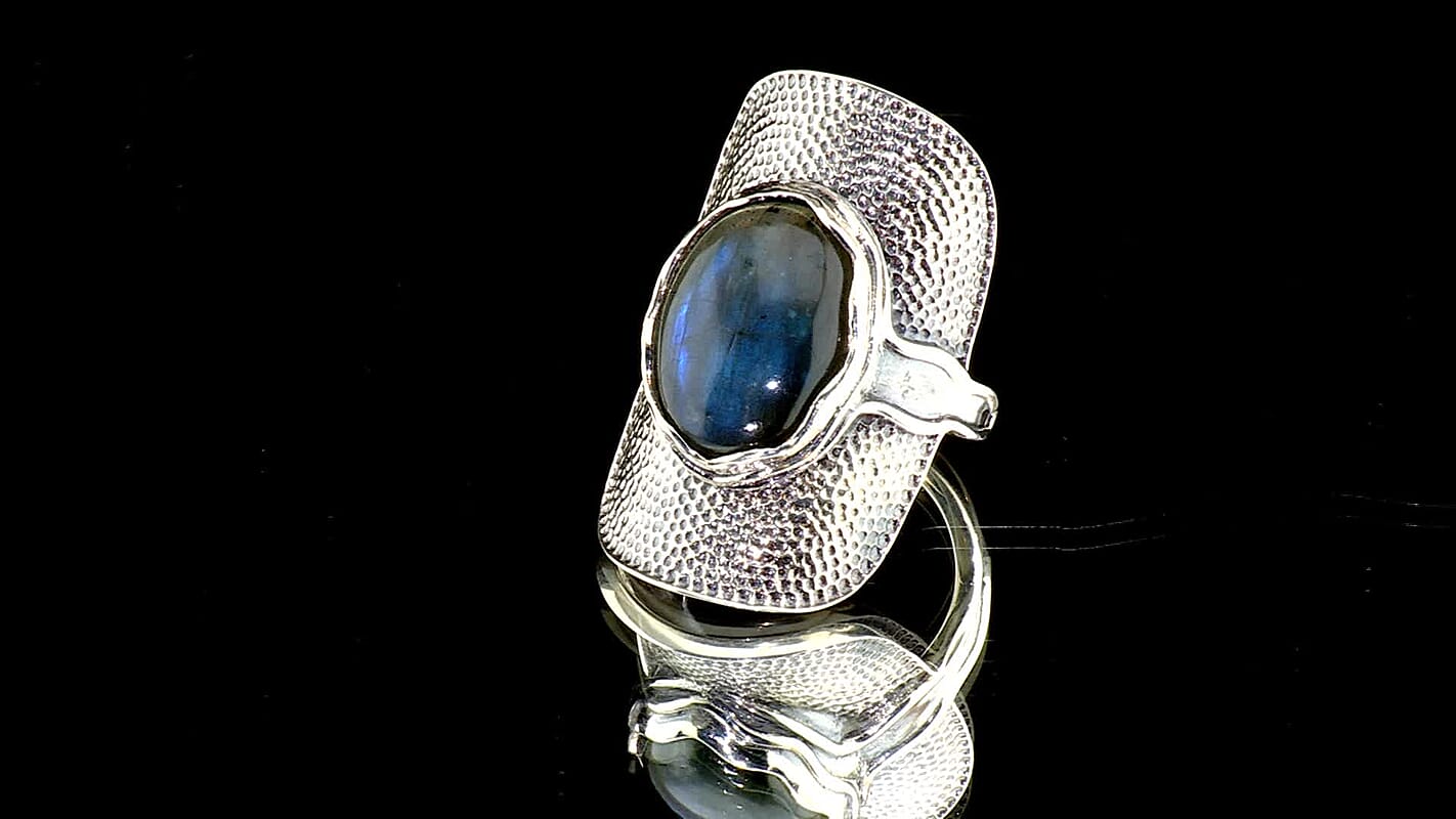 D''Joy Artisan Crafted Passport to Israel AAA Malagasy Labradorite Ring in Sterling Silver (Size 7.0) 9.65 ctw