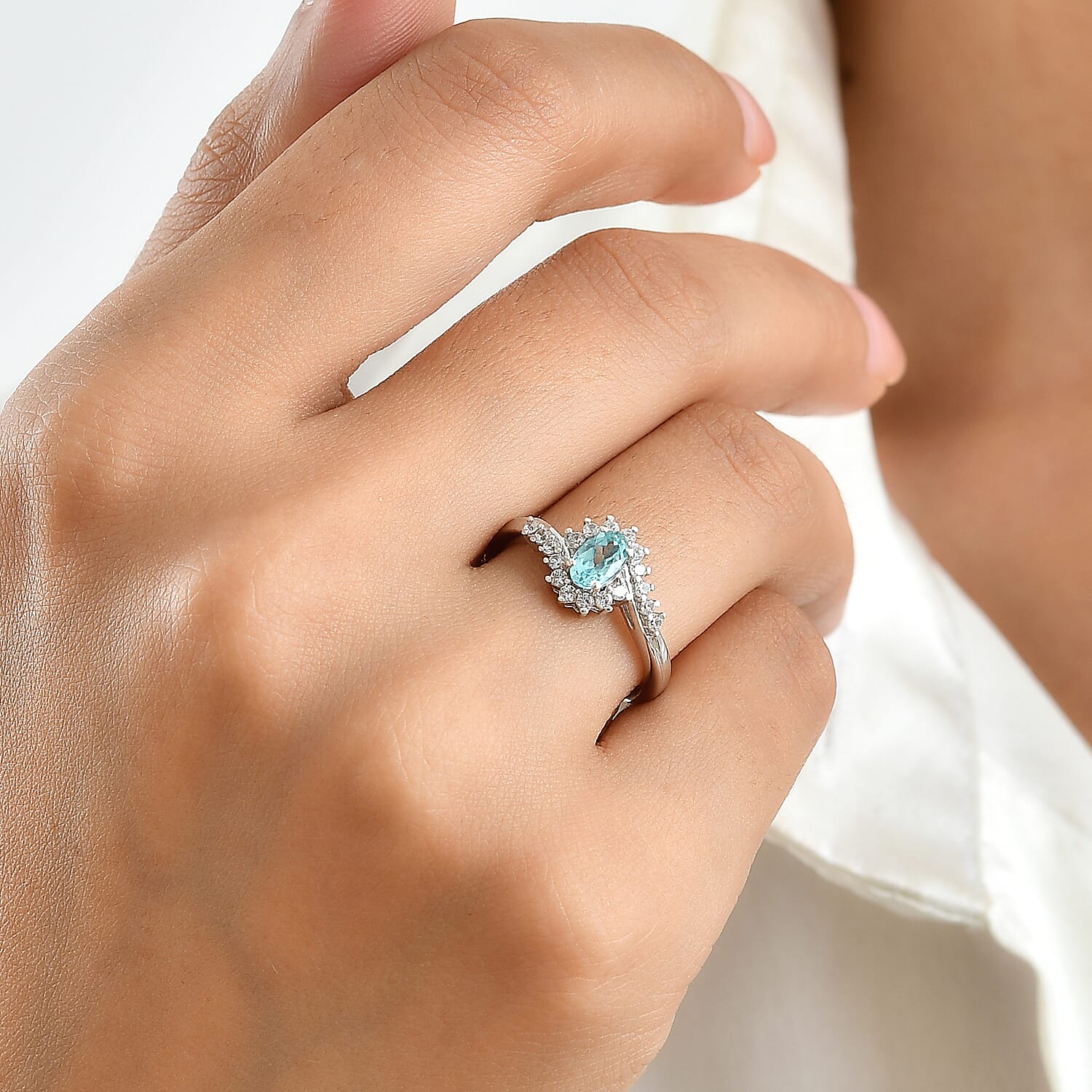 D'Joy Mint Apatite and White Zircon 0.85 ctw Ring in Rhodium Over Sterling Silver (Size 6.0)