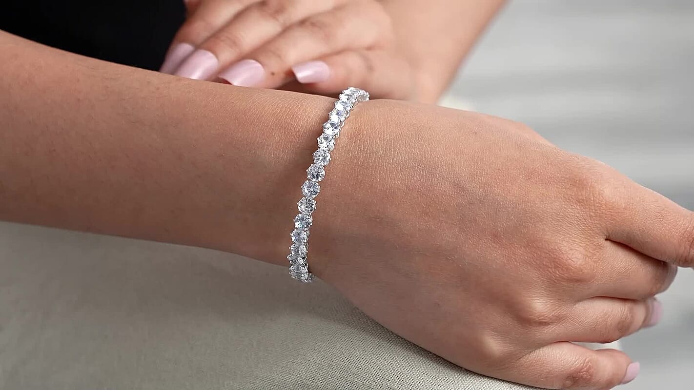 Simulated Diamond Bracelet in Silvertone (7.50In) 15.2ctw