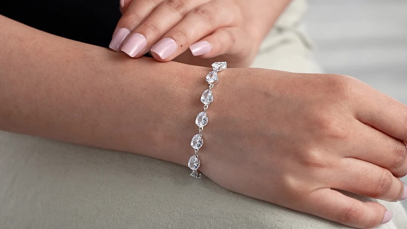Simulated Diamond Bracelet in Silvertone (7.50In) 18.9ctw