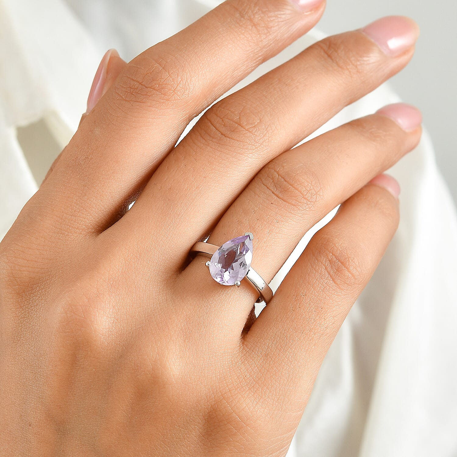 D'Joy Rose De France Amethyst 2.70 ctw Solitaire Ring in Rhodium Over Sterling Silver (Size 7.0)