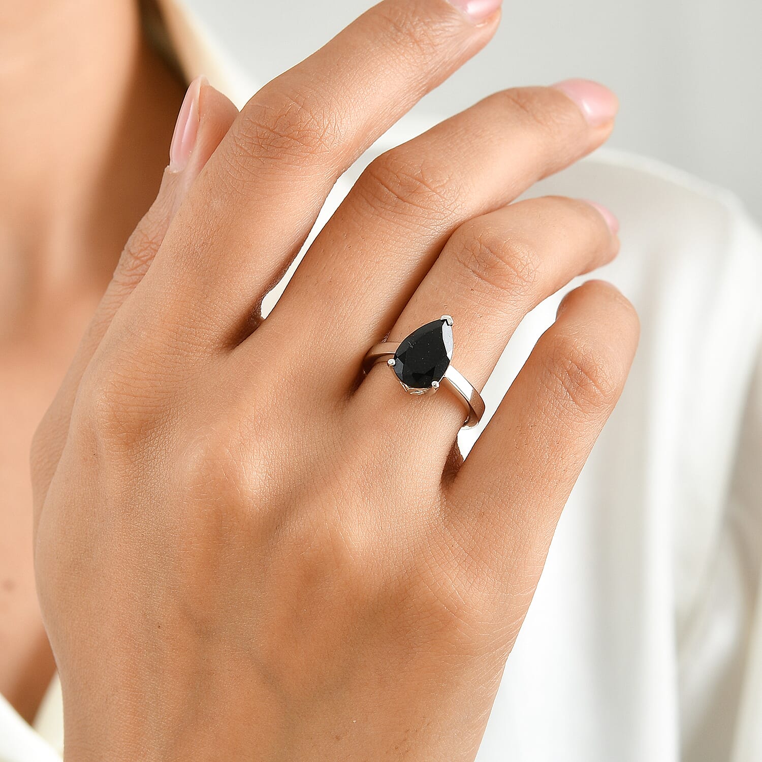 D'Joy Australian Black Tourmaline 3.15 ctw Solitaire Ring in Rhodium Over Sterling Silver (Size 10.0)
