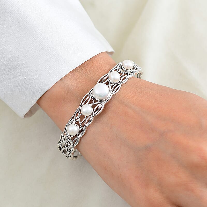 D'Joy Passport to Israel Freshwater Pearl Cuff Bracelet in Sterling Silver (7.25 In)