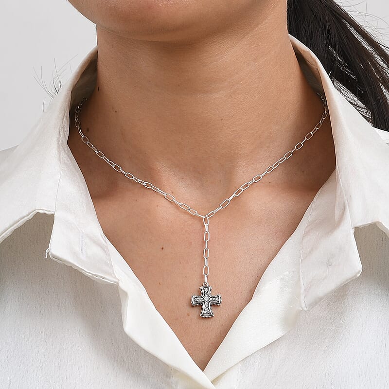 D'Joy Passport to Israel Artisan Crafted White Zircon 0.35 ctw Necklace (18 Inches) in Sterling Silver