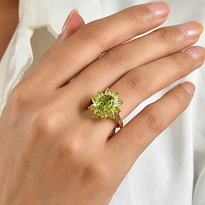 D'Joy Hebei Peridot 4.30 ctw Ring in 18K Vermeil Yellow Gold Over Sterling Silver (Size 6.0)