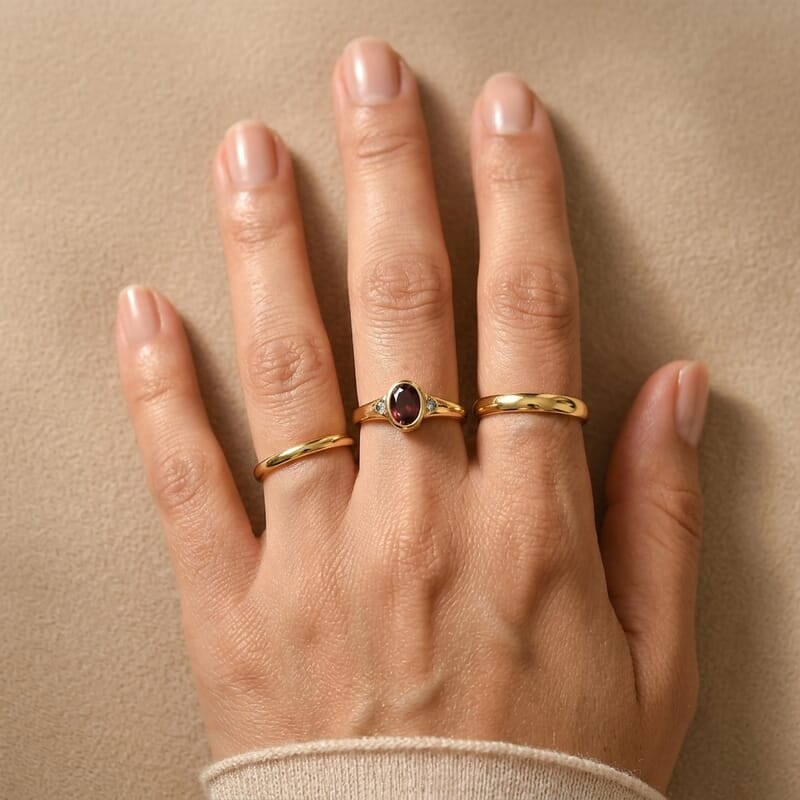 AAA Red Zircon and Luxuriant Lab Grown Blue Diamond IR SI 1.00 ctw Crimson Solitaire Ring in 18K Vermeil Yellow Gold Over Sterling Silver (Size 5.0)