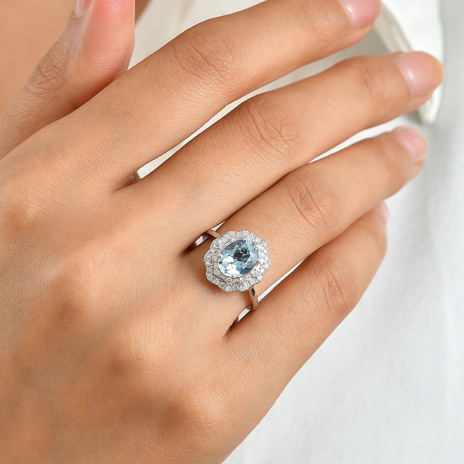 Certified & Appraised Luxoro AAA Santa Maria Aquamarine and Diamond I2 2.25 ctw Ring in 10K White Gold (Size 7.0)