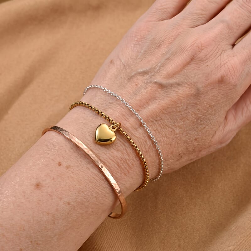 Heart Bracelet in ION Plated YG Stainless Steel (7.50-9.50In)