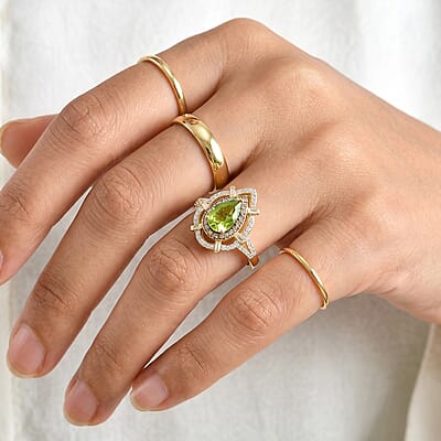 D'Joy Hebei Peridot, Champagne and White Zircon 2.20 ctw Ring in 18K Vermeil Yellow Gold Over Sterling Silver (Size 6.0)