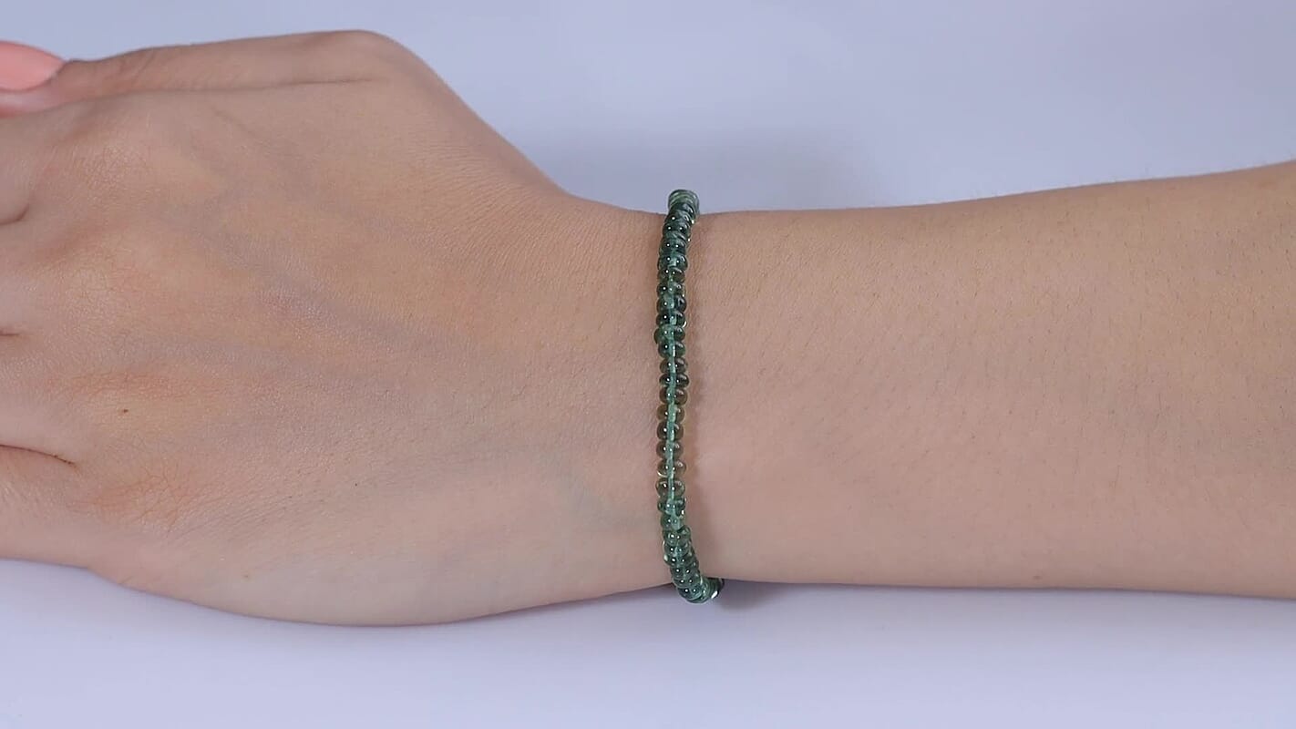 D''Joy Tanzanian Natural Green Apatite Beaded Bracelet in Rhodium Over Sterling Silver (7.25 In) 30.00 ctw