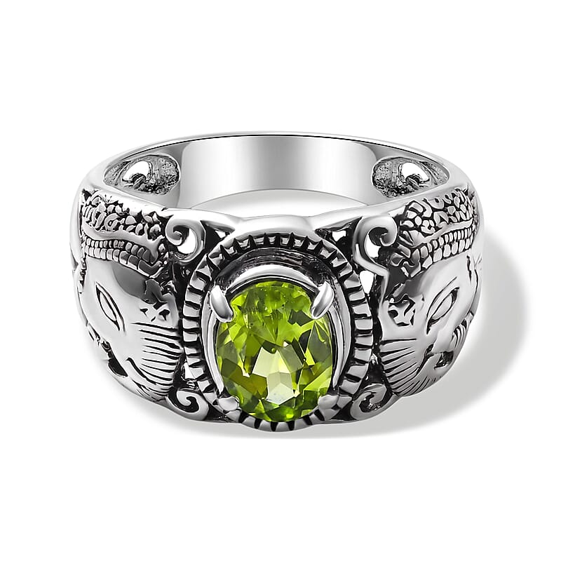 D'Joy Bali Legacy Hebei Peridot 1.25 ctw Elephant Ring in Sterling Silver (Size 8.0)