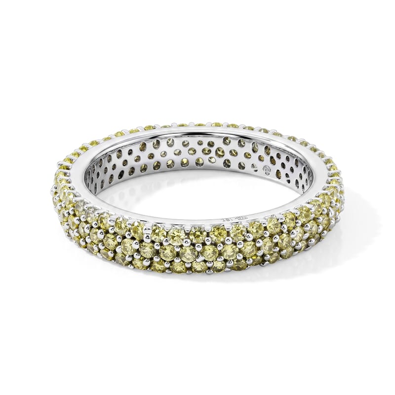 Hebei Peridot 1.35 ctw Ring in Sterling Silver (Size 9.0)