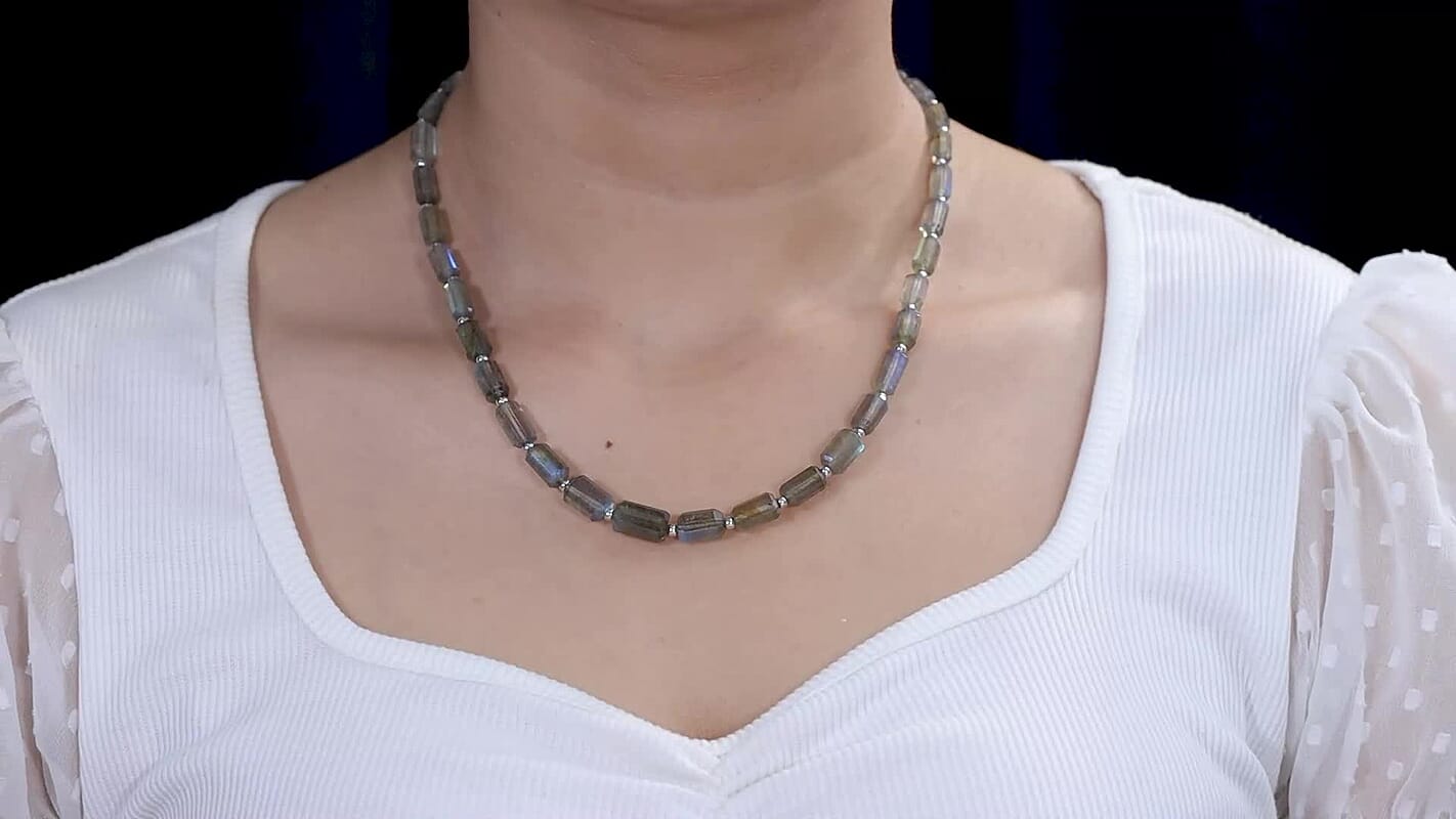 D''Joy Premium Malagasy Labradorite Necklace (18 Inches) in Rhodium Over Sterling Silver 140.00 ctw