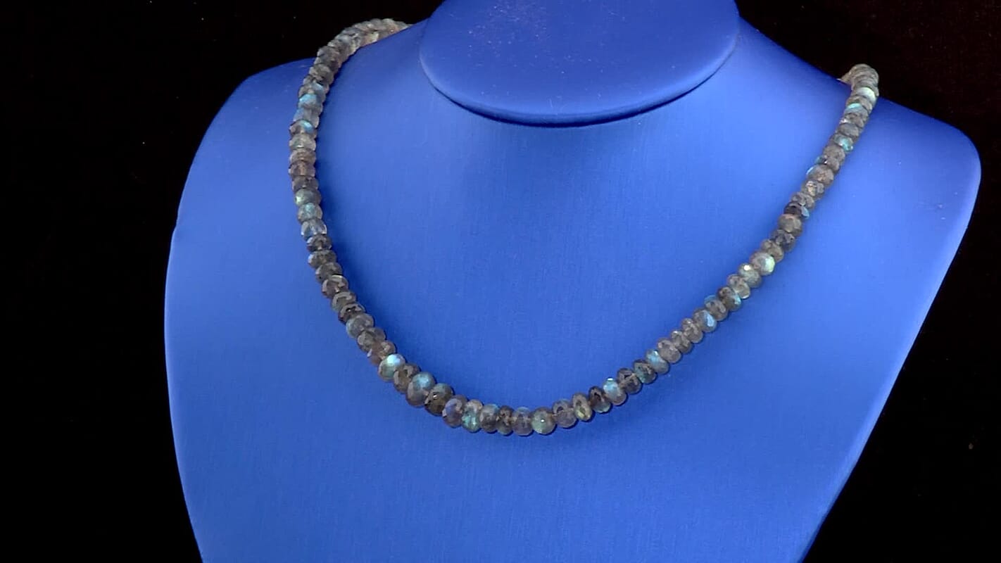 D''Joy AAA Malagasy Labradorite Necklace (18 Inches) in Rhodium Over Sterling Silver 140.00 ctw