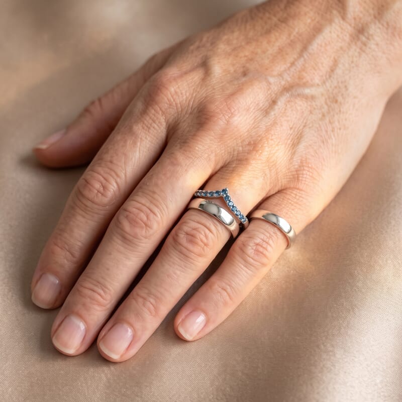 Luxuriant Lab Grown Blue Diamond (IR) SI 0.25 ctw Embrace of Wishes Ring in Rhodium Over Sterling Silver (Size 6.0)