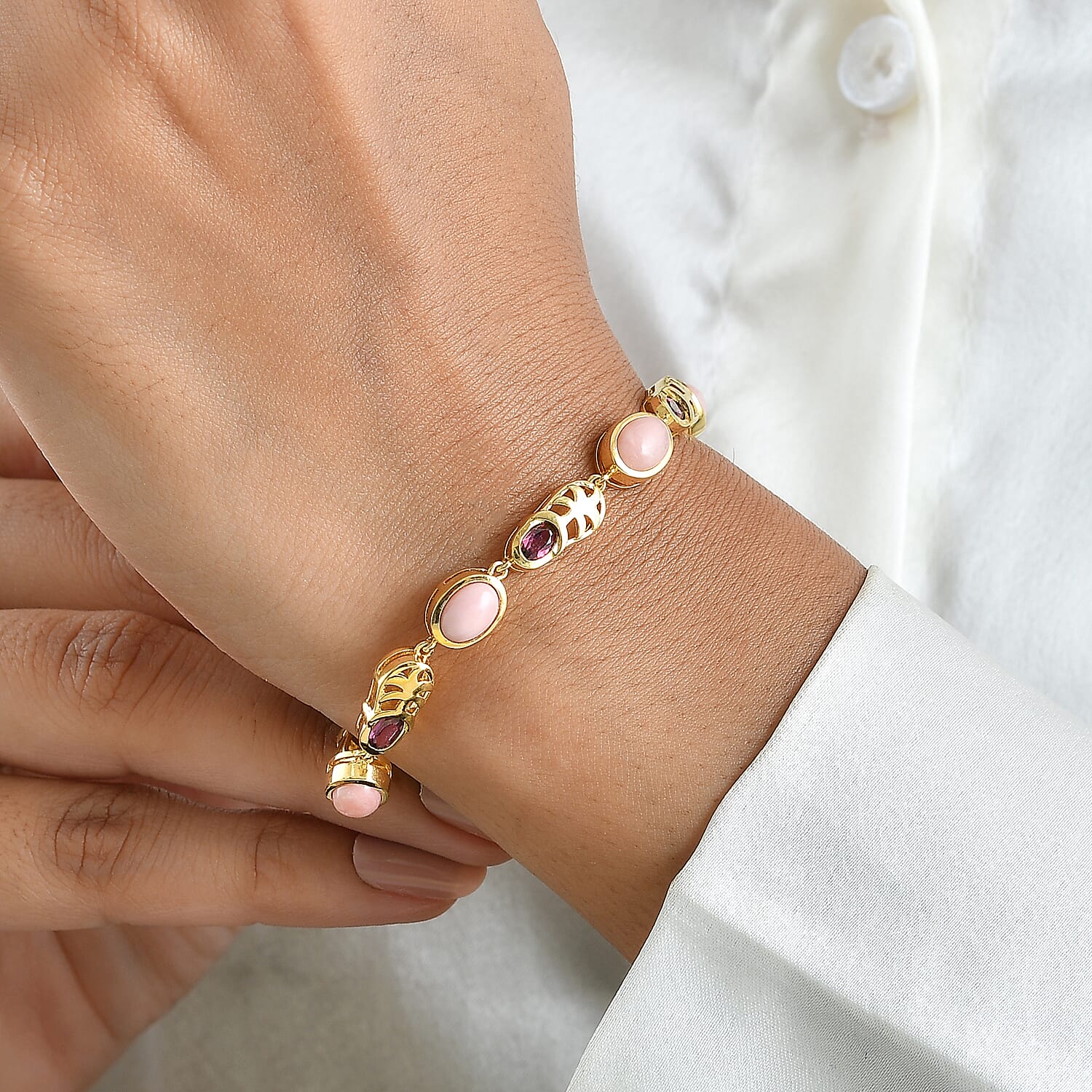 EverTrue Oregon Sunrise Peach Opal and Orissa Rhodolite Garnet 4.90 ctw Motif Linked Bracelet in 18K YG Plated (6.50-8.0In)