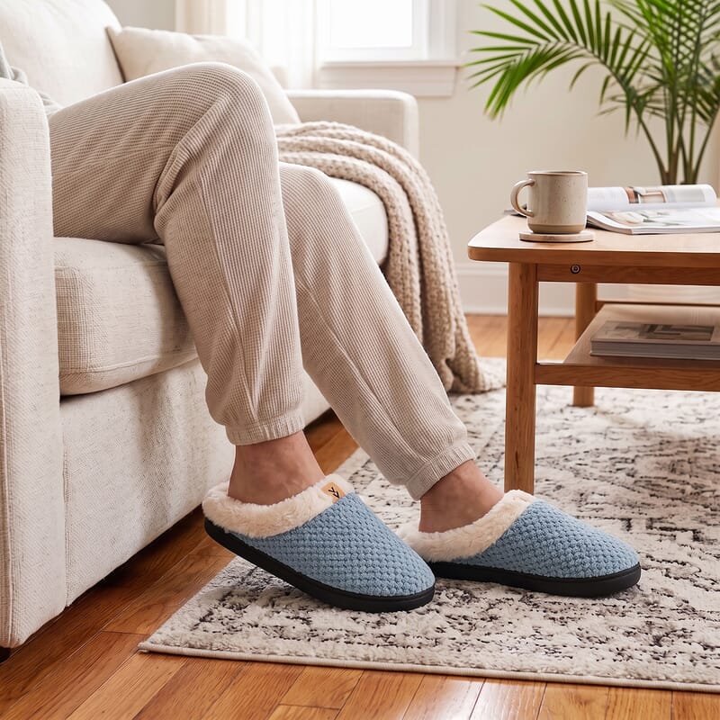 Mossimo Blue Memory Foam Slippers with Sherpa lining (Size 5-6)