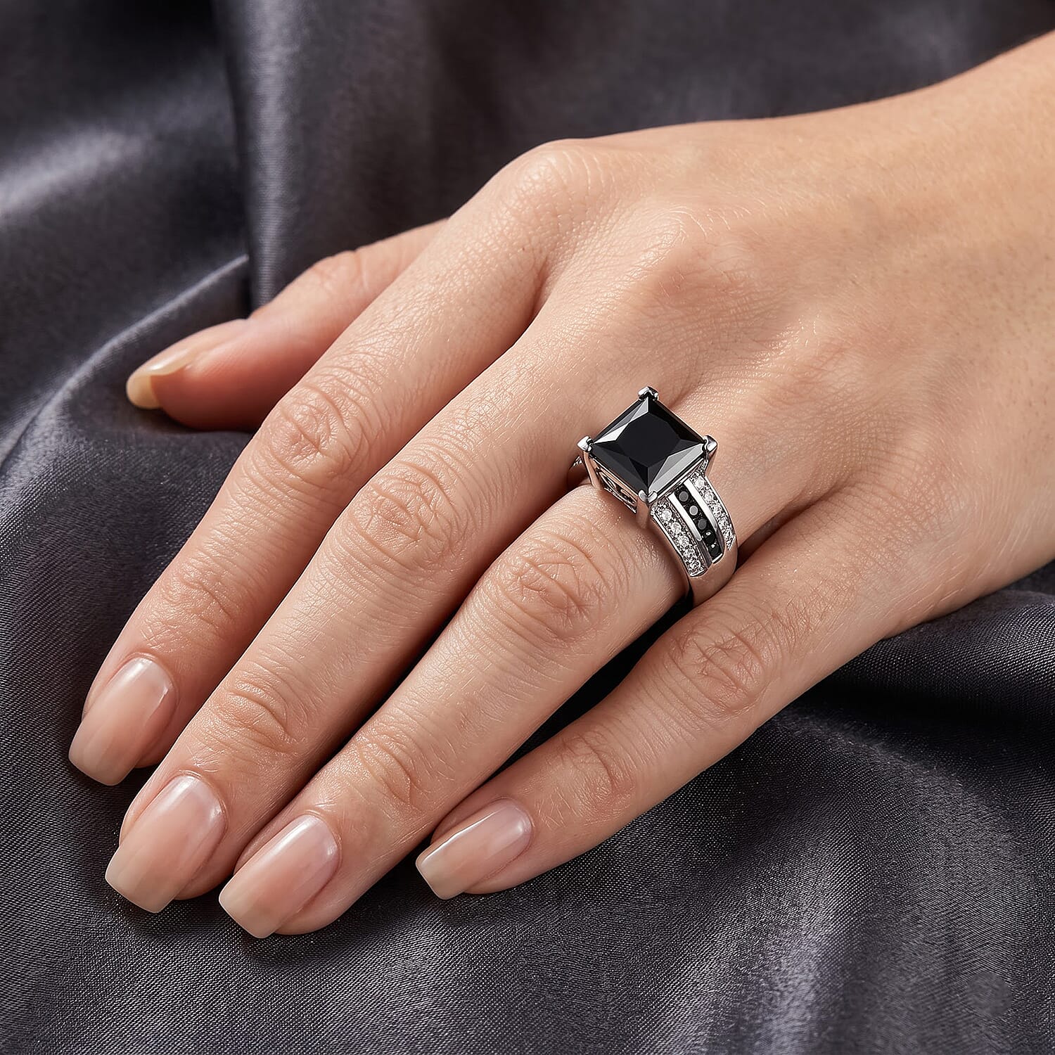 D'Joy Black and White Moissanite 3.00 ctw Ring in Rhodium Over Sterling Silver (Size 6.0)