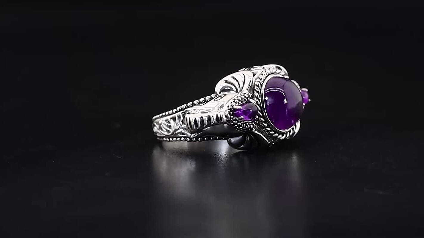 African Amethyst  Ring Sterling Silver   Silver Wt. 9.14 g 4.58 ctw