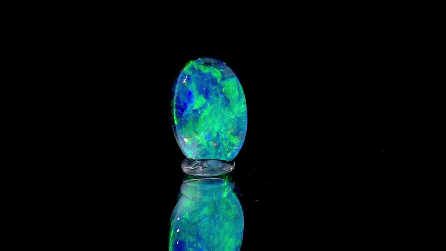 AAAA Australian Black Ridge opal Oval Free Size 0.70 ctw