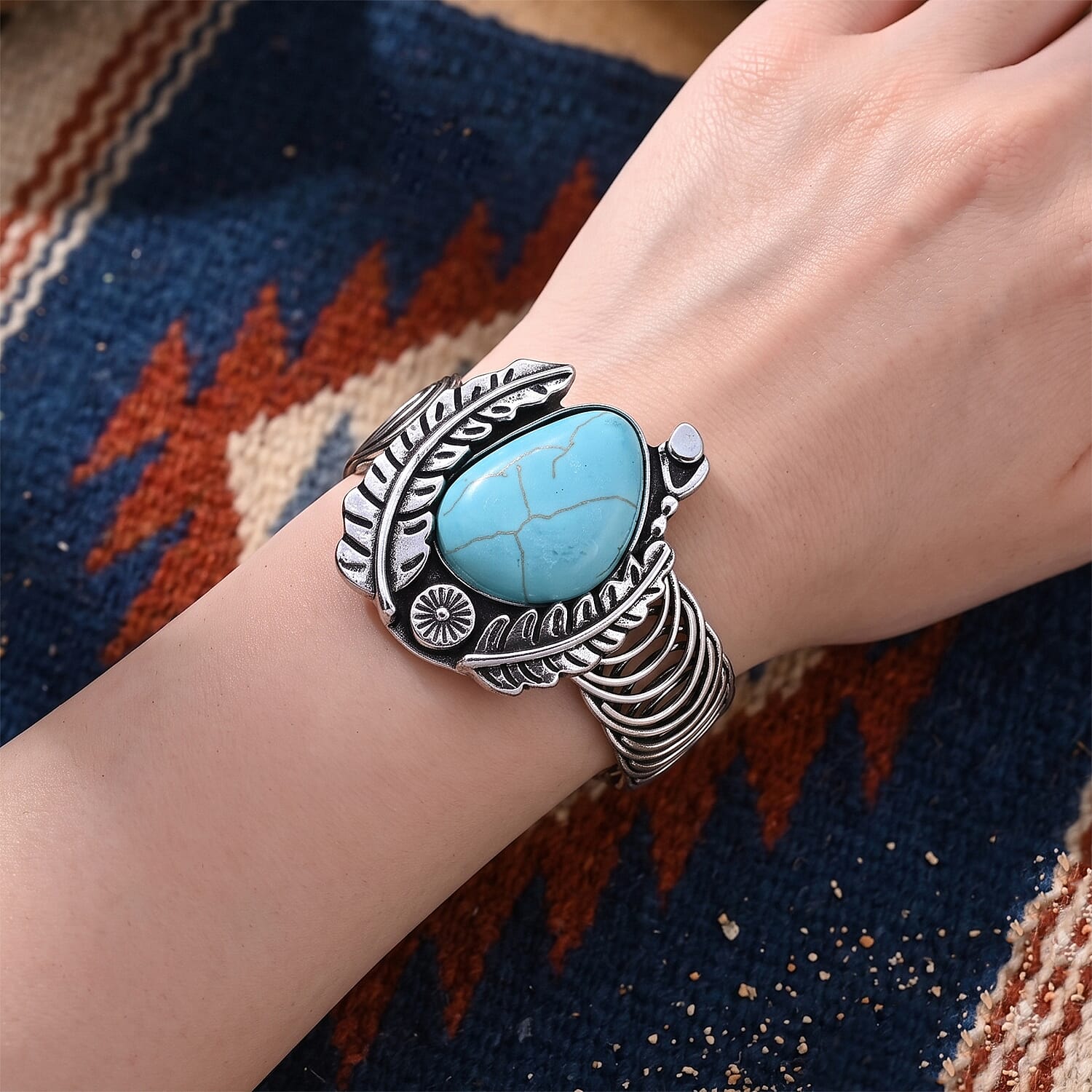 Blue Howlite 15.00 ctw Bangle Bracelet in Silvertone (6-8In)