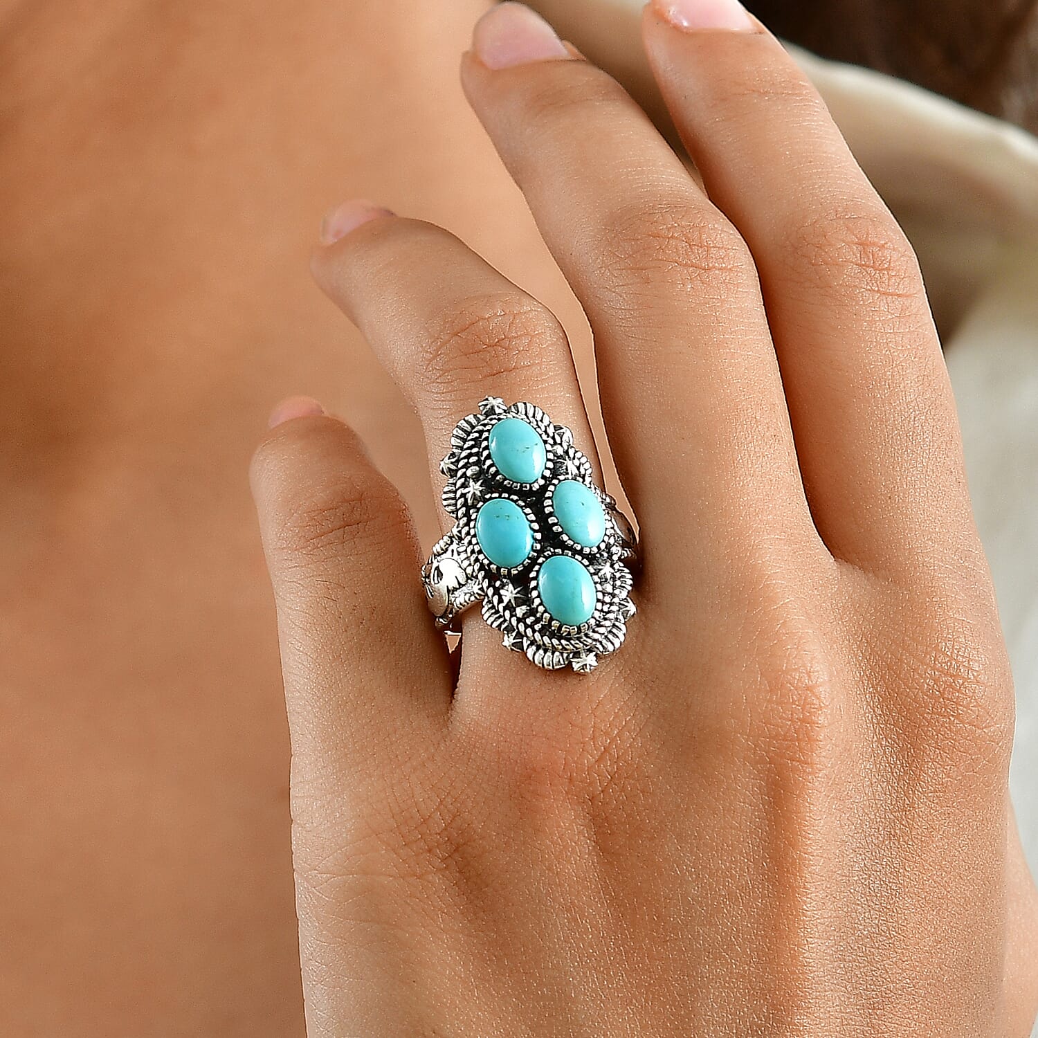 D''Joy Artisan Crafted Premium Tahoe Nevada Turquoise 3.30 ctw Cluster Ring in Sterling Silver (Size 7.0)