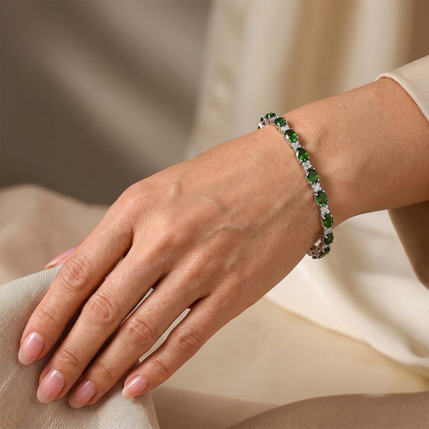 D'Joy Premium Chrome Diopside and Moissanite 10.60 ctw Infinity Bracelet in Rhodium Over Sterling Silver (8.00 In)