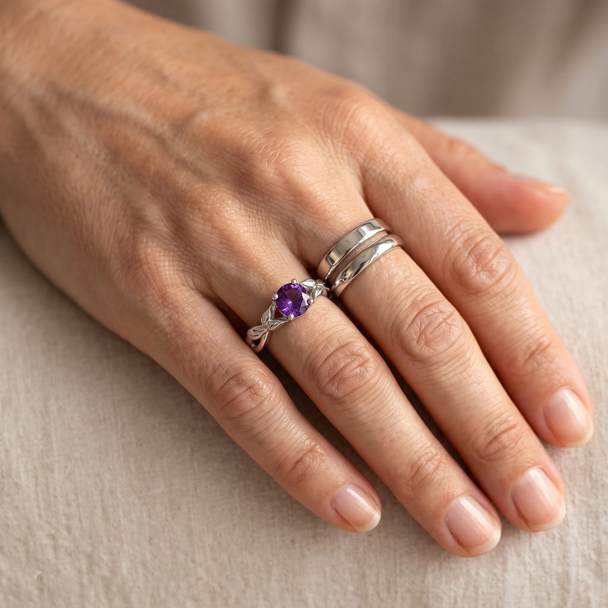 Amethyst 0.50 ctw Solitaire Leaf Ring in Sterling Silver (Size 7.0)