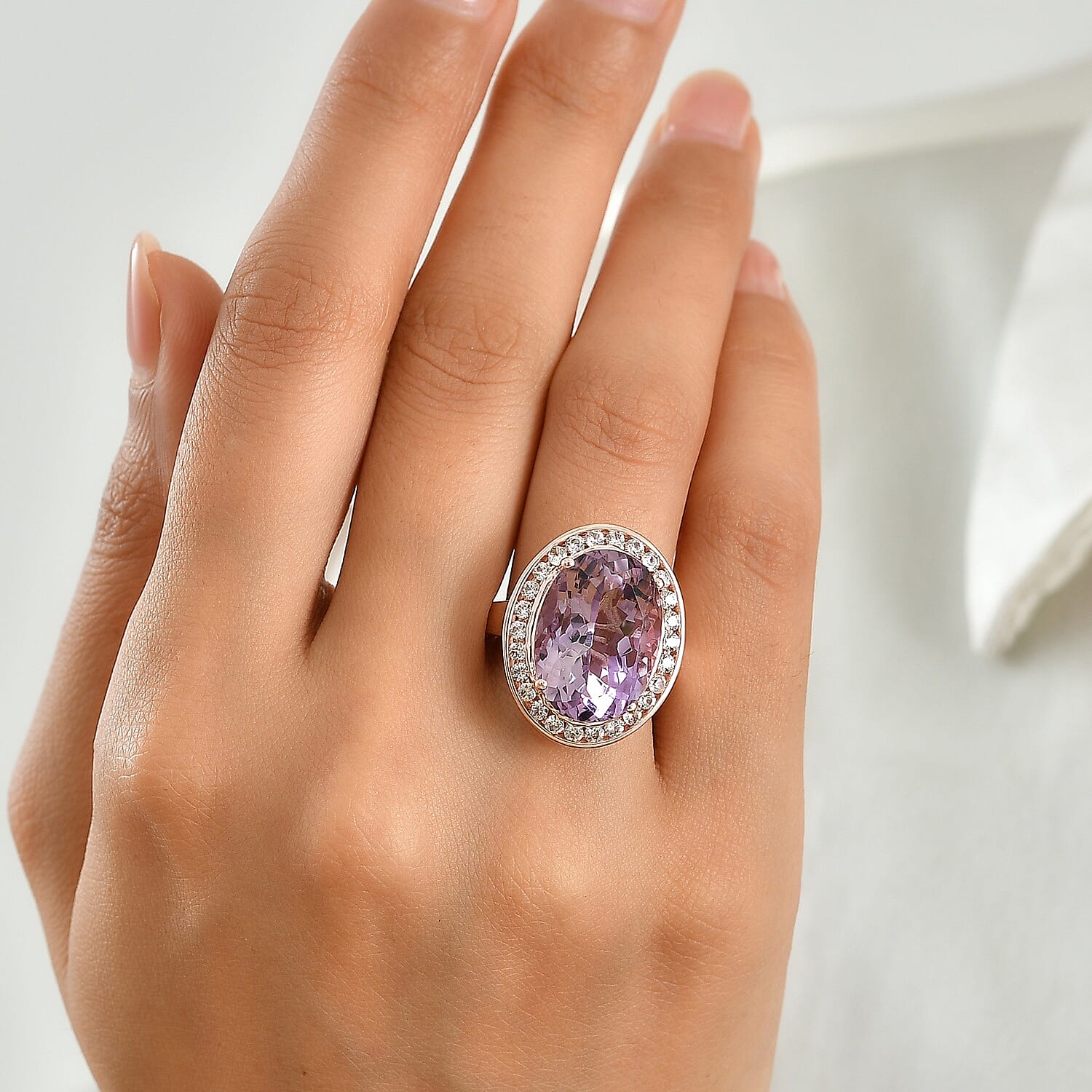 EverTrue Rose De France Amethyst and White Zircon 13.60 ctw Stellar Halo Ring in 18K RG Plated (Size 6.0)