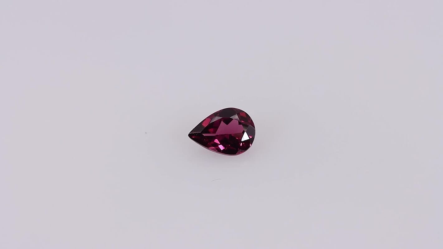 AA Orissa Rhodolite Garnet (Pear 7x5 mm) 0.80 ctw