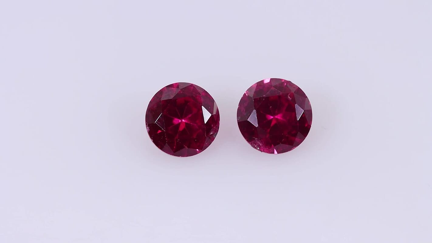 Lab Created Ruby Set of 2 (Rnd 7 mm) 3.03 ctw