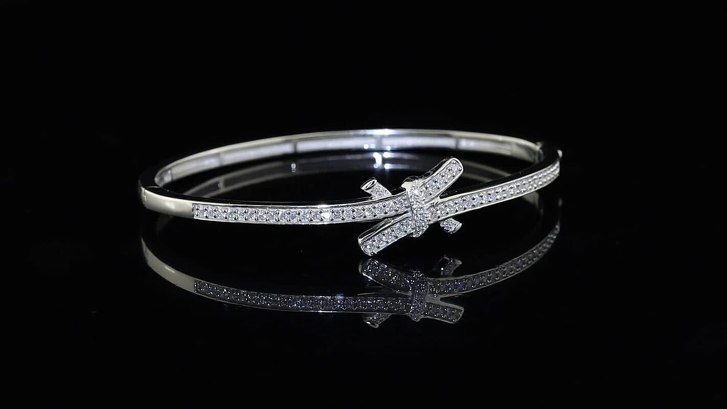 D''Joy Bond Collection Moissanite Bangle Bracelet in Rhodium Over Sterling Silver (7.25 In) 1.00 ctw
