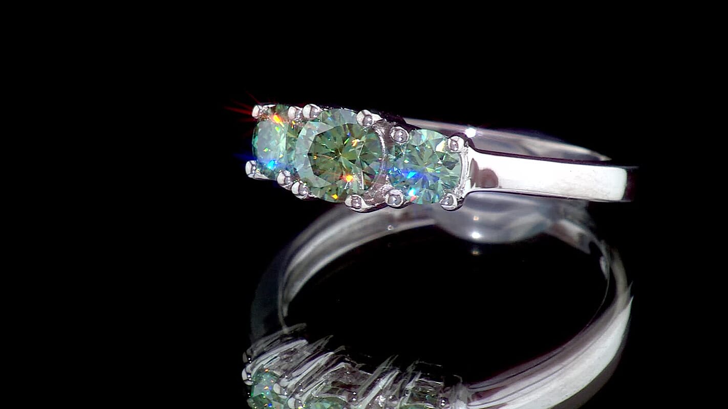 D''Joy Green Moissanite 0.90 ctw Ring in Rhodium Over Sterling Silver (Size 10.0)