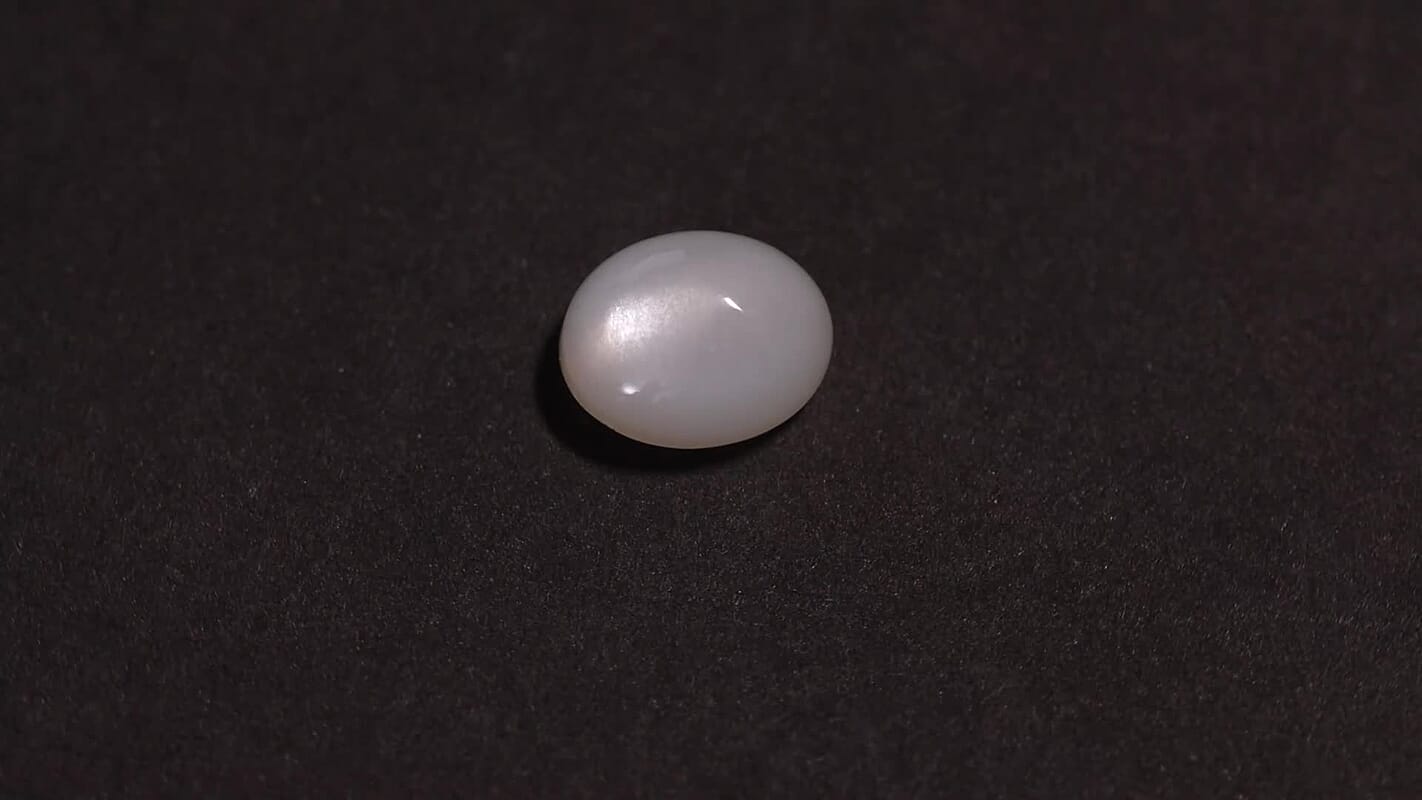 White Moonstone (Ovl 10x8 mm) 2.48 ctw