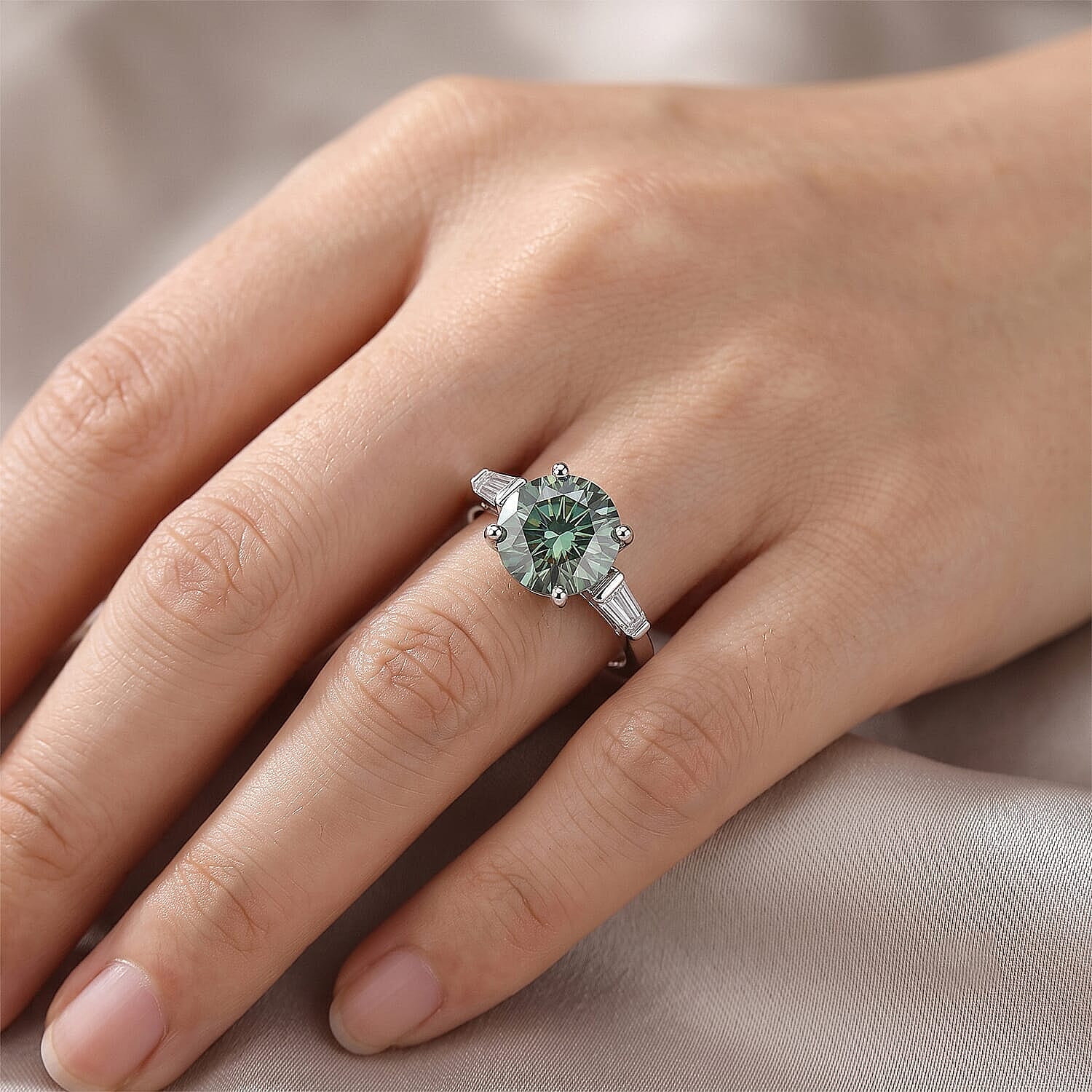 D'Joy Green and White Moissanite (Rnd 10mm) Ring in Rhodium Over Sterling Silver (Size 5.0) 4.00 ctw