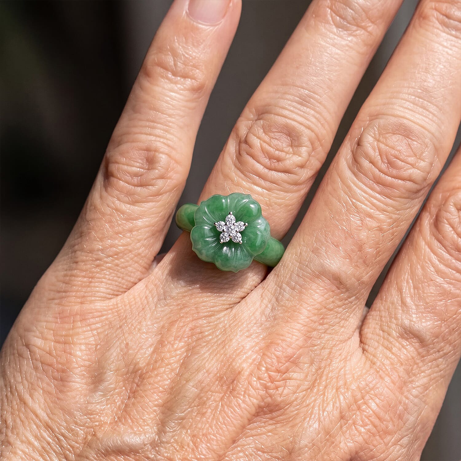 D'Joy Green Jade (D) and Moissanite 19.65 ctw Ring in Rhodium Over Sterling Silver (Size 6.0)