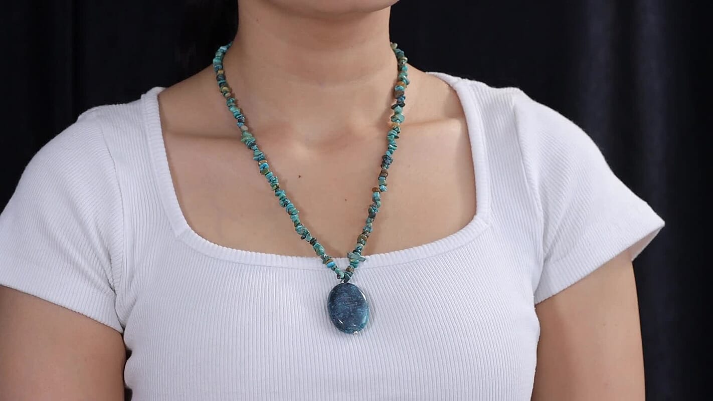 D''Joy Turquoise 275.00 ctw Tumble Pendant with Chips Necklace (22-24 Inches) in Rhodium Over Sterling Silver