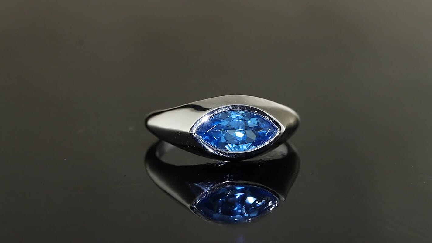 D''Joy Premium Swiss Blue Topaz Solitaire Ring in Rhodium Over Sterling Silver (Size 10.0) 2.15 ctw