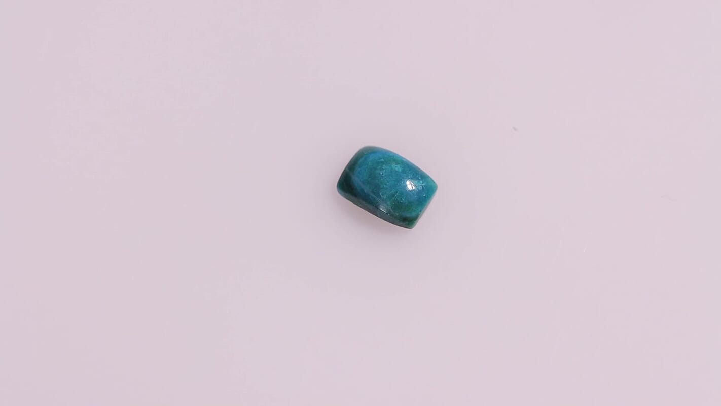 Opalina (Cush 7x5 mm) 0.44 ctw