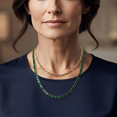 Green Austrian Crystal Necklace (16-20 Inches) in Silvertone