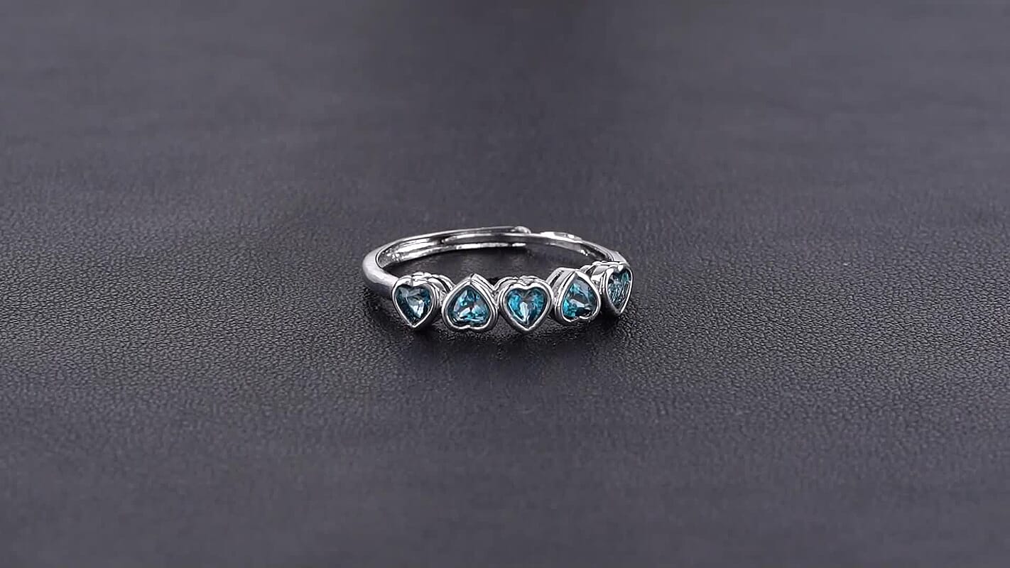 Blue Topaz 1.00 ctw 5 Stone Heart Ring Silvertone (Adjustable)