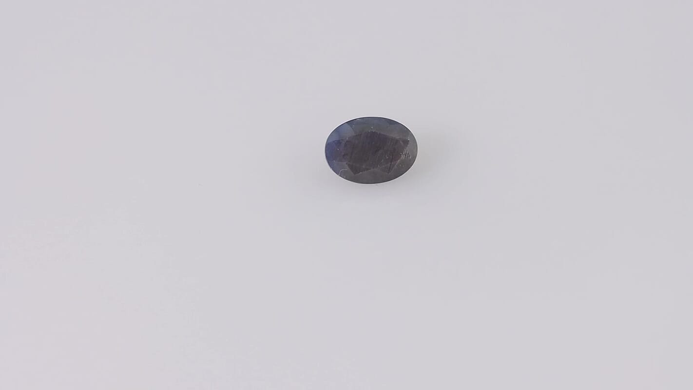 Silver Sapphire (Ovl 7x5 mm) 0.98 ctw