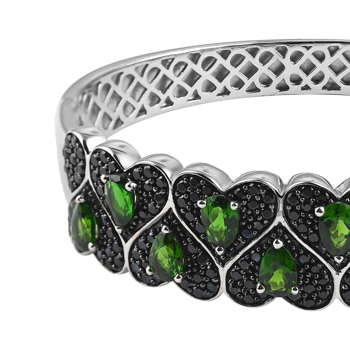 Chrome Diopside and Thai Black Spinel Multi Heart Bangle Bracelet in Sterling Silver (7.25 In) 7.30 ctw image number 2