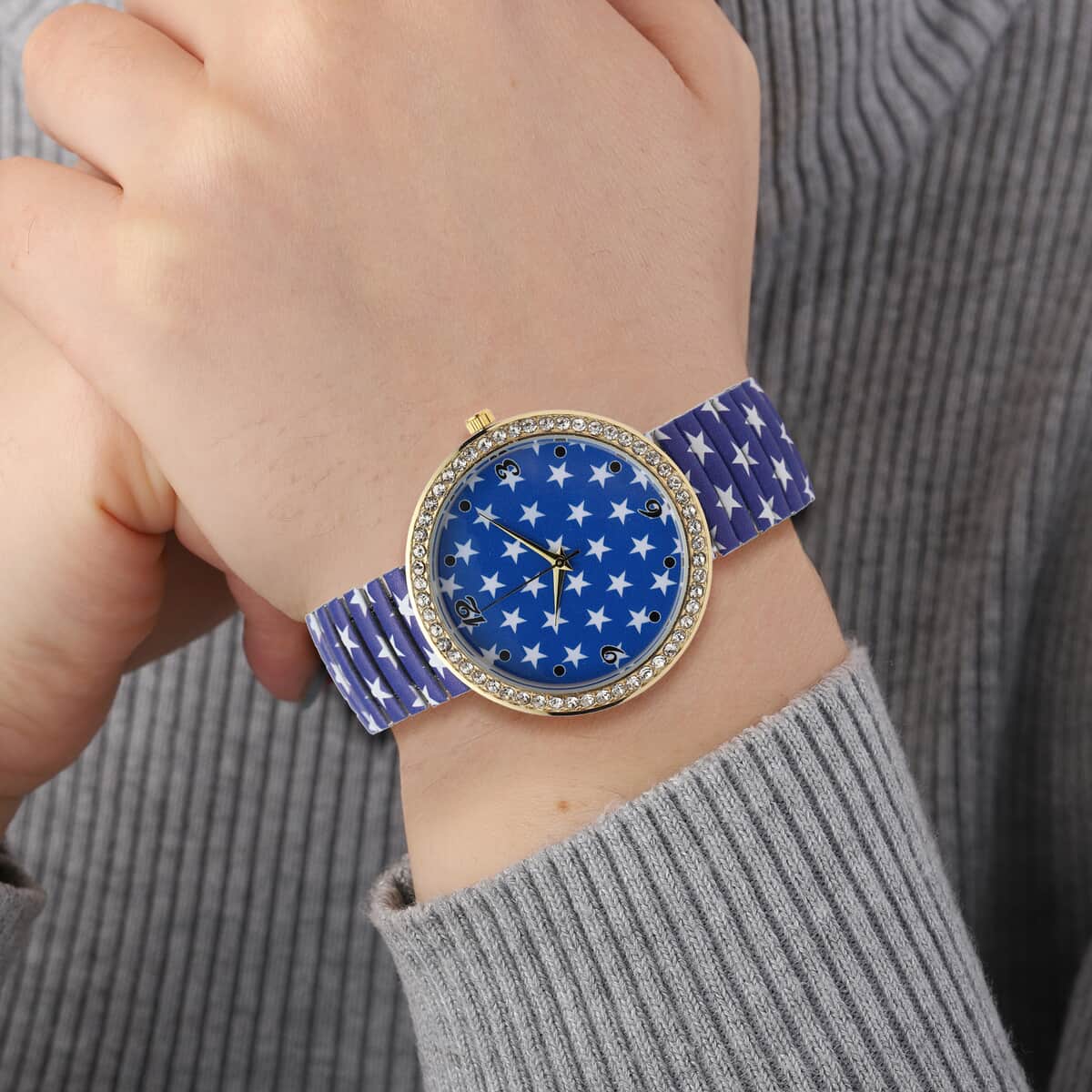 STRADA Austrian Crystal Japanese Movement Red Polka Dots Pattern Watch with Stainless Steel Elastic Strap image number 2