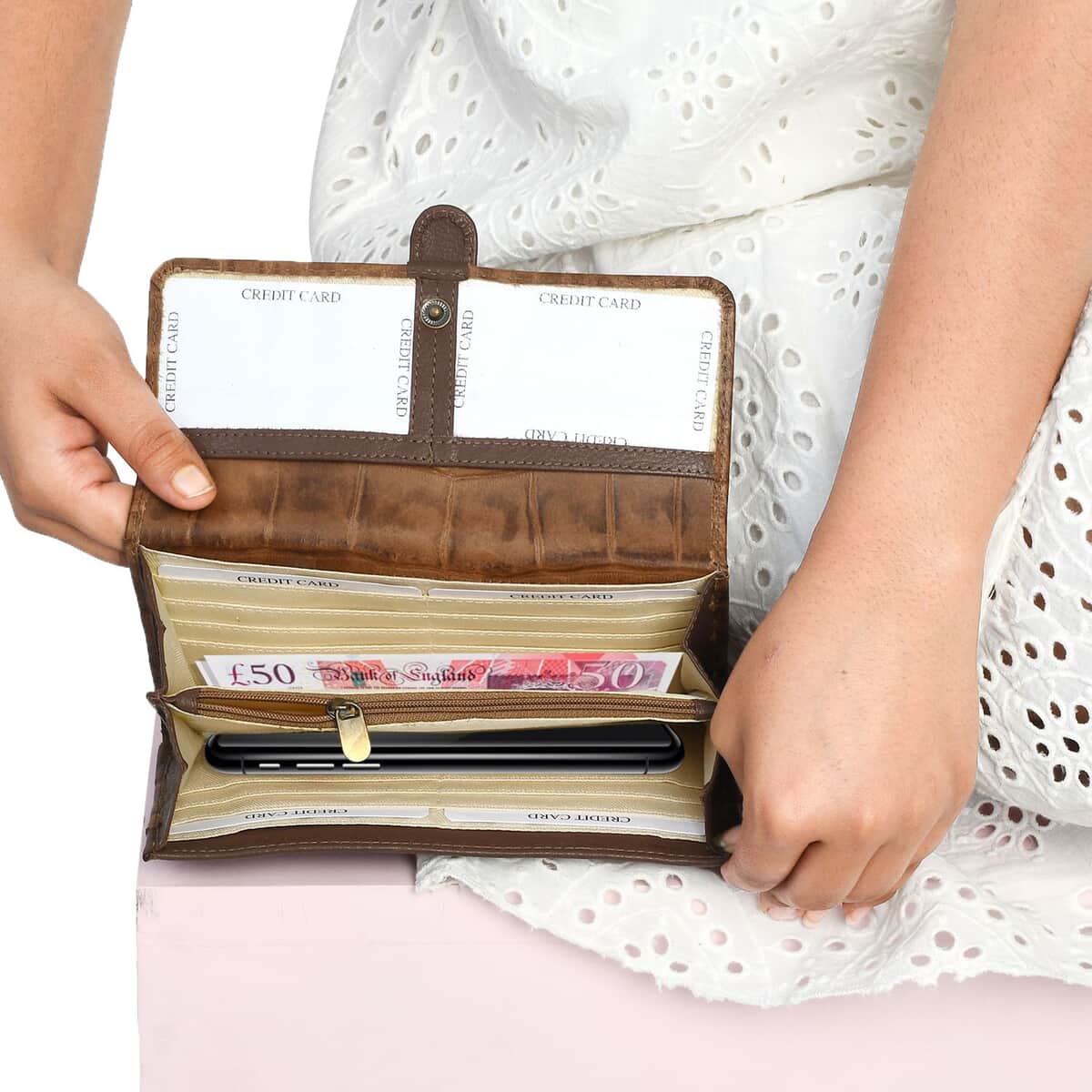 Union Code Brown RFID Genuine Leather Wallet for Women | Leather Purse | Card Holder | Designer Wallet image number 4